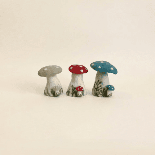 feltMUSHROOM_showpiece