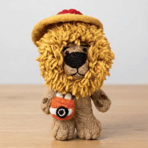 Felt lion keyring